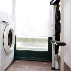 Отель JG House сейф в номере