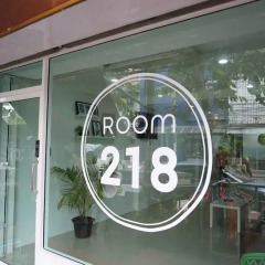 Отель Room 218 - Dorm For Rent - Adults Only Бангкок вид на фасад