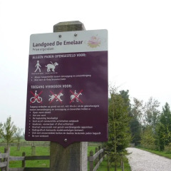 Отель Landgoed Emelaar Lodge городской автобус