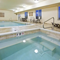 Holiday Inn Express Hotel & Suites Jasper бассейн