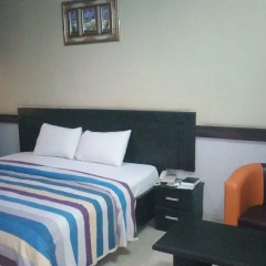 Brighton Hotel and Suites комната для гостей фото 3