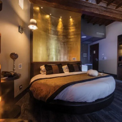 Отель Maison Torre Argentina Рим сейф в номере