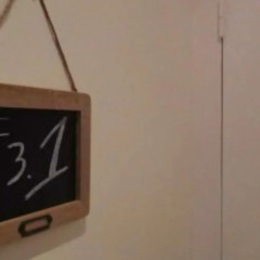 Be My Guest Lisboa - Hostel сейф в номере
