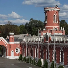 Гостиница Петровский Путевой Дворец парковка