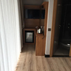 Aristocrat Hotel сейф в номере