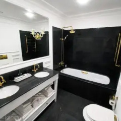 Гостиница Boutique hotel Romanoff в Краснодаре отзывы, цены и фото номеров - забронировать гостиницу Boutique hotel Romanoff онлайн Краснодар ванная