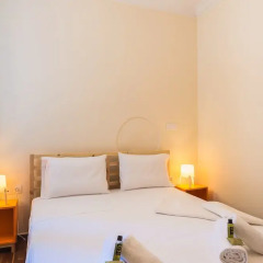 Отель Bright Loft in Hilton Area комната для гостей фото 4