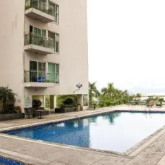 Отель Le Jardin Homestay Ha Long бассейн