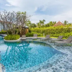 Отель The Aristo 218 Phuket бассейн