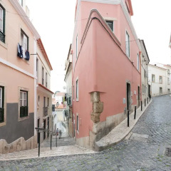 Отель Alfama Friends Home Gonzalos Home с домашними животными
