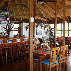 Отель Mango Creek Lodge гостиничный бар