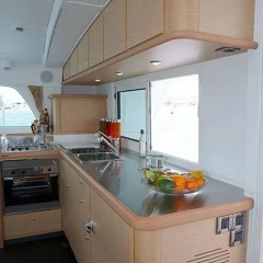 Отель Discover Catamaran Phuket - LAGOON440 в номере фото 2