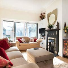Отель Veeve Light And Open 2 Bed House Moore Park Road Fulham комната для гостей фото 4