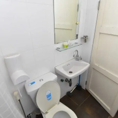 Апартаменты 101 Sukhumvit 22 Service Apartment Бангкок ванная фото 2