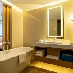 Отель DoubleTree by Hilton Phuket Banthai Resort ванная фото 2