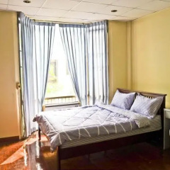 Inn Dee Home Hostel Бангкок комната для гостей фото 3