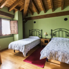 Отель Centro de Turismo Rural La Coruja del Ebro сейф в номере