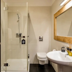 Отель Apartamenty Radowid w centrum z basenem i parkingiem Польша, Закопане - отзывы, цены и фото номеров - забронировать отель Apartamenty Radowid w centrum z basenem i parkingiem онлайн ванная