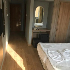 Sahlan Otel by Esila Турция, Усак - отзывы, цены и фото номеров - забронировать отель Sahlan Otel by Esila онлайн сейф в номере