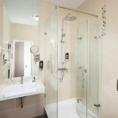 M-Square Hotel Будапешт ванная