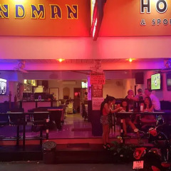 Sandman Hotel And Sports Bar Паттайя развлечения
