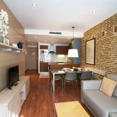 Апартаменты Serennia Apartments Arc de Triomf гостиничный бар