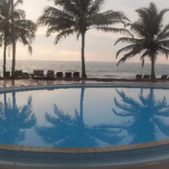 Отель Induruwa Beach Resort бассейн фото 3