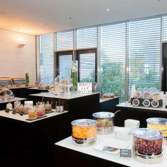 Отель INNSIDE by Meliá Düsseldorf Seestern Германия, Дюссельдорф - отзывы, цены и фото номеров - забронировать отель INNSIDE by Meliá Düsseldorf Seestern онлайн питание фото 2