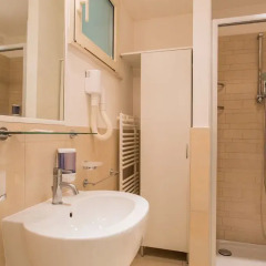 Отель Wally Residence Римини ванная фото 2