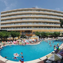 Отель Medplaya Hotel Calypso Испания, Салоу - отзывы, цены и фото номеров - забронировать отель Medplaya Hotel Calypso онлайн бассейн