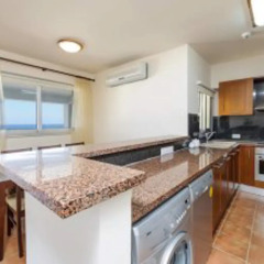 Апартаменты Mike & Lenos Tsoukkas Seaview Apartments в номере