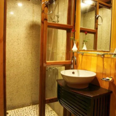 Отель Halong Golden Lotus Cruise Вьетнам, Халонг - отзывы, цены и фото номеров - забронировать отель Halong Golden Lotus Cruise онлайн ванная фото 2
