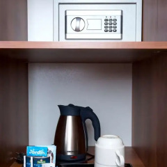 Best Western PLUS Centre Hotel (бывшая гостиница Октябрьская Лиговский корпус) сейф в номере