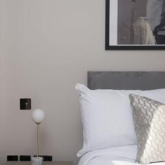 Отель Posh 2BR Westminster Suites by Sonder Великобритания, Лондон - отзывы, цены и фото номеров - забронировать отель Posh 2BR Westminster Suites by Sonder онлайн удобства в номере фото 2