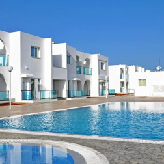 Kaos Hotel Apartments бассейн фото 2