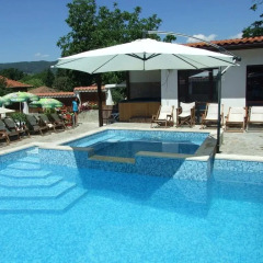 Отель Mitiova Guest House бассейн фото 2