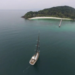 Отель Yacht By The Beach На Чом Тхиан приотельная территория