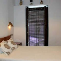 Отель Hostal Extramuros сейф в номере