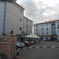 Top Rank Hotel Galaxy Enugu Энугу парковка