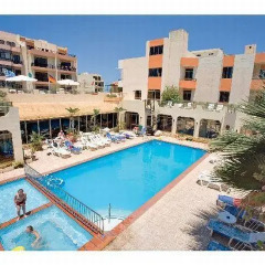 Отель Clover Holiday Complex Каура бассейн фото 3