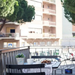 Отель Rome Holidays 1 балкон