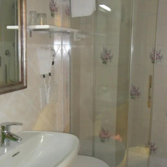 Villa Mora Hotel Джардини Наксос ванная