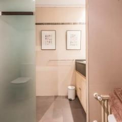 Отель Chic Rentals Serrano Испания, Мадрид - отзывы, цены и фото номеров - забронировать отель Chic Rentals Serrano онлайн ванная фото 2