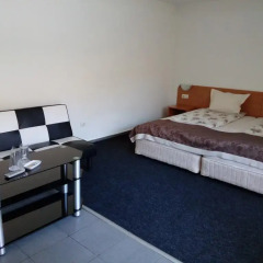 Отель Guest House Lila сейф в номере