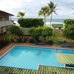 Sunils Beach Hotel Colombo бассейн