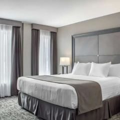 Отель Chateau Moncton Trademark Collection by Wyndham Канада, Монктон - отзывы, цены и фото номеров - забронировать отель Chateau Moncton Trademark Collection by Wyndham онлайн комната для гостей фото 2