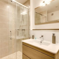 Отель Duplex vue Seine quai des grands Augustins ванная