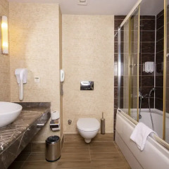 Vikingen Quality Resort & Spa Hotel Турция, Окурджалар - отзывы, цены и фото номеров - забронировать отель Vikingen Quality Resort & Spa Hotel онлайн ванная