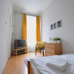 Апартаменты Hi5 Apartments - Chain Bridge комната для гостей фото 4