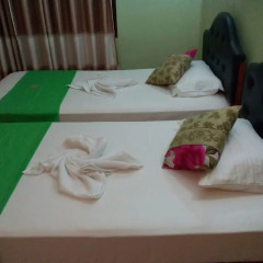 Отель Seven Nights Resort сейф в номере